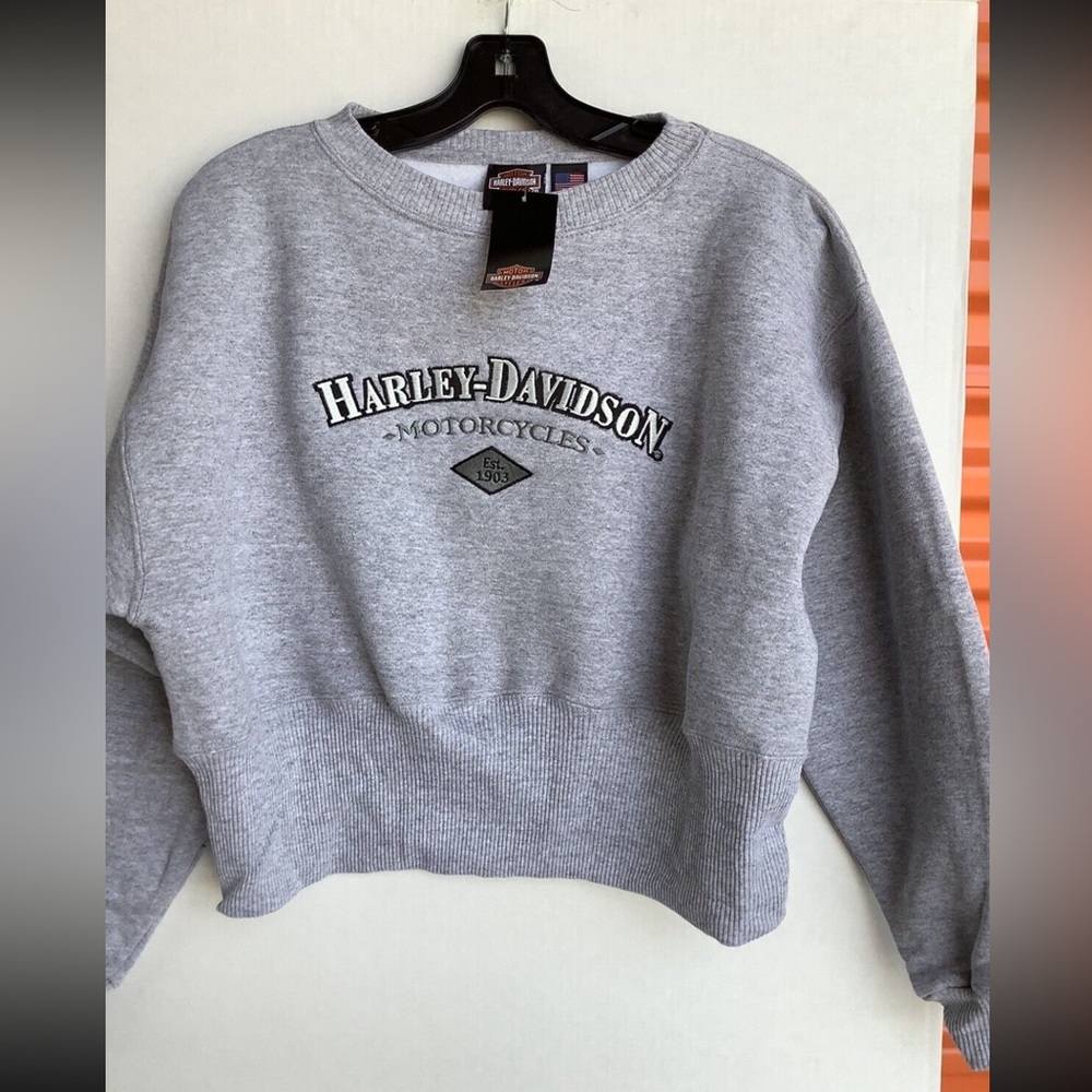 Harley Davidson Women's Gray
Cropped crop top sweatshirt